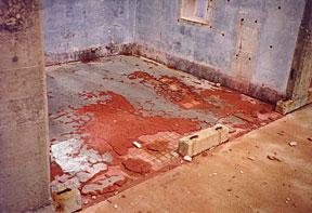 Degradation of the conductive floor